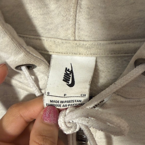 Nike Cream Hoodie with Drawstring - Picture 2 of 3